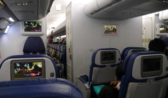 ハワイアン航空の機内